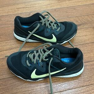 Nike Juniper Trail Running Sneakers Size 7